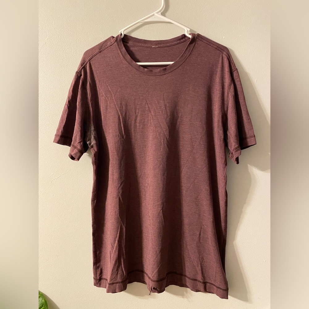 LULULEMON MENS TSHIRT MEDIUM